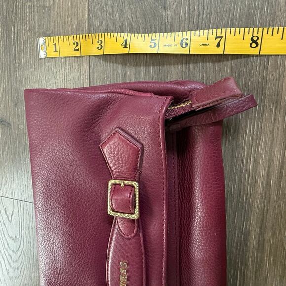 Guess‎ Ladies Handbag Satchel Tote Bag Wine Modern Simplicity - Picture 8 of 8